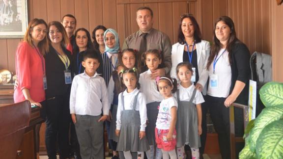 Akdeniz Sosyal Hizmetler İlkokulu yönetici ve öğrencileri İl Milli Eğitim Müdürümüzü ziyaret ettiler
