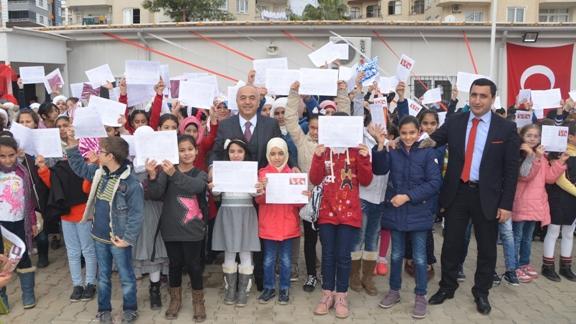 Müsteşar Yardımcısı Yusuf Büyük ve UNICEF yetkilileri İlimizde Eğitim Gören Suriyeli Çocukların Karne Sevincine Ortak Oldu