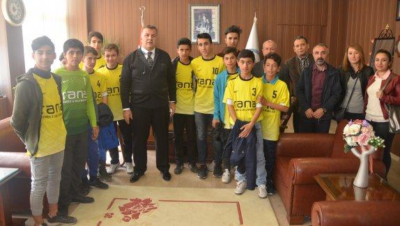 Futsal İl Birincisi Mersin Ziraat Odası Ortaokulu Müdürlüğümüzü Ziyaret Etti