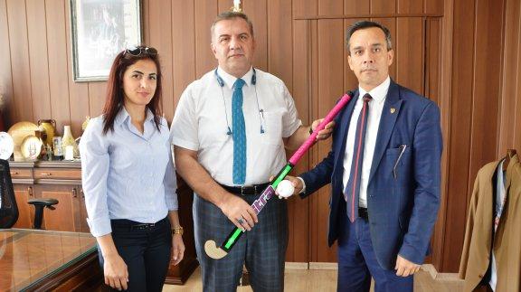 Türkiye Hokey Federasyonu İl Temsilcisi Mustafa Güven´den Müdürlüğümüze Ziyaret