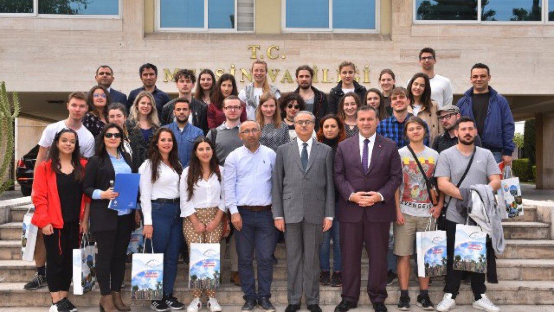 13 Farklı Ülkeden 31 Genç "Liderlik Becerilerinin Hikaye Anlatma ile Geliştirmek" Projesi Kapsamında Mersin Valisi Ali İhsan Su´yu Ziyaret Etti