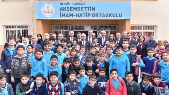 Vali Ali İhsan Su Akşemsettin İmam Hatip Ortaokulunu Ziyaret Etti