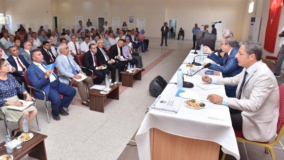 Mersin Valisi Ali İhsan Su, Akdeniz İlçesinde Muhtarlarla Toplantı Yaptı